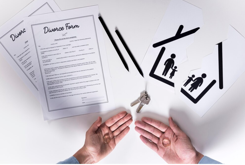 Legal Procedures Involved while Selling a House During Divorce